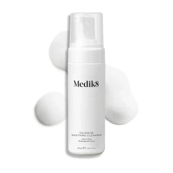 Medik8 Calmwise Soothing Cleanser — успокаивающая очищающая пенка для чувствительной кожи 150 мл