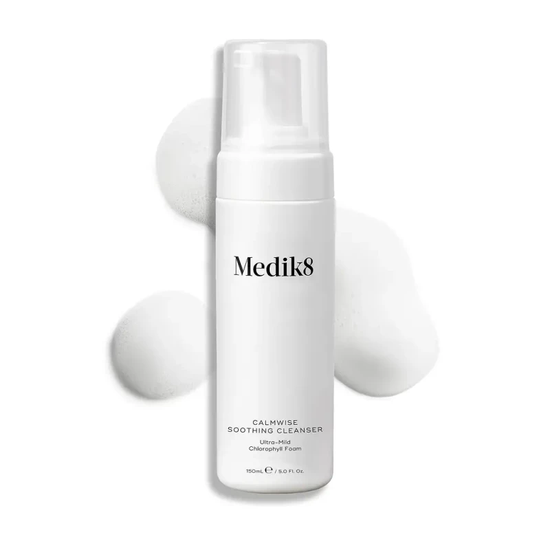 Medik8 Calmwise Soothing Cleanser — успокаивающая очищающая пенка для чувствительной кожи 150 мл